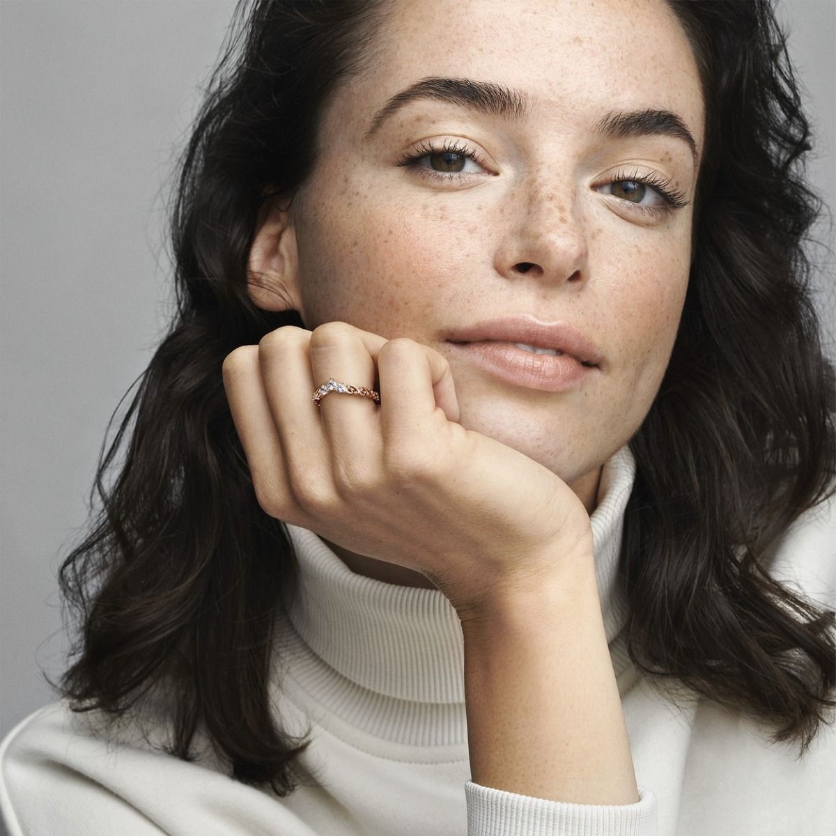 Pandora Regal Swirl Tiara Ring 182232C01, exclusief en kwalitatief hoogwaardig. Ontdek nu!