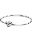 Pandora Moments Zilveren Bangle met Hartensluiting 596268, exclusief en kwalitatief hoogwaardig. Ontdek nu!