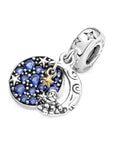 Pandora Kerstman Op De Maan Dubbele Hangende Bedel 769648C01, exclusief en kwalitatief hoogwaardig. Ontdek nu!