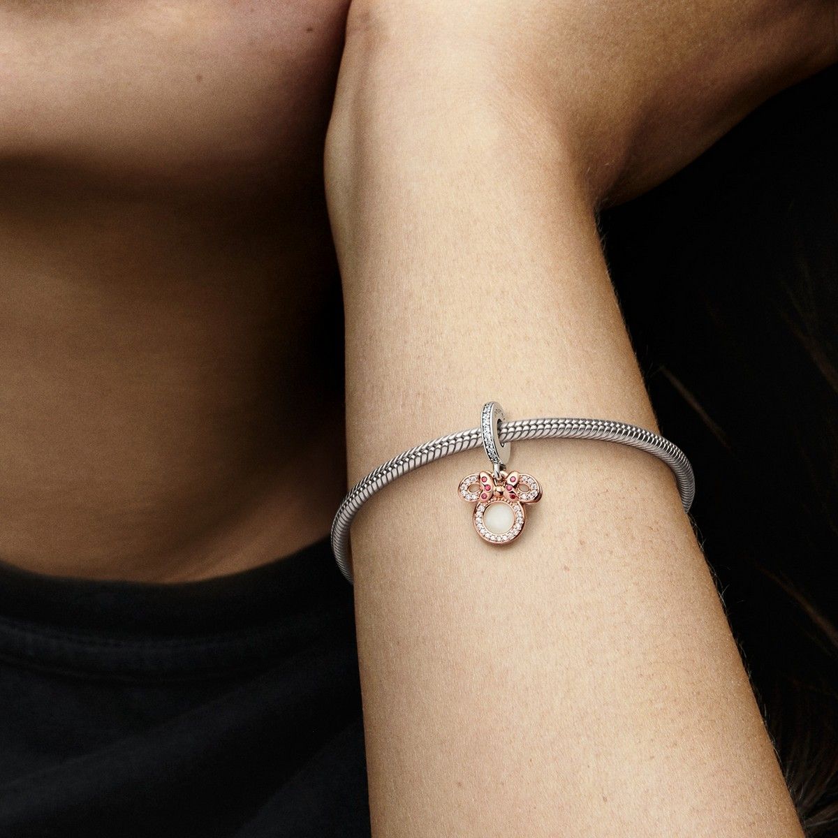 Pandora Disney Minnie Mouse Silhouet Dubbele Hangende Bedel bicolor zilver en roségoudverguld - 782615C01