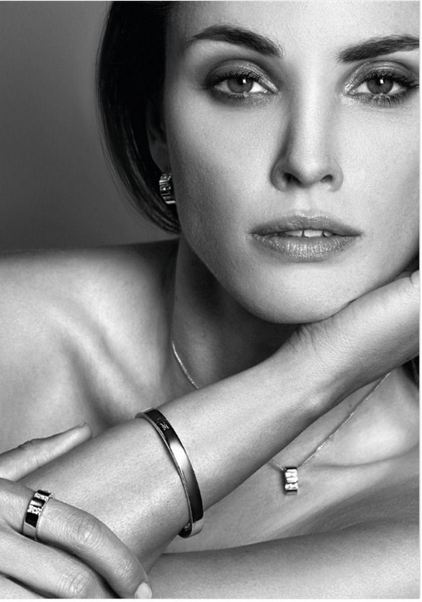 Mart Visser by Zinzi zilveren strakke bangle armband 6mm bezet met princess geslepen witte zirkonia's MVA20, exclusief en kwalitatief hoogwaardig. Ontdek nu!