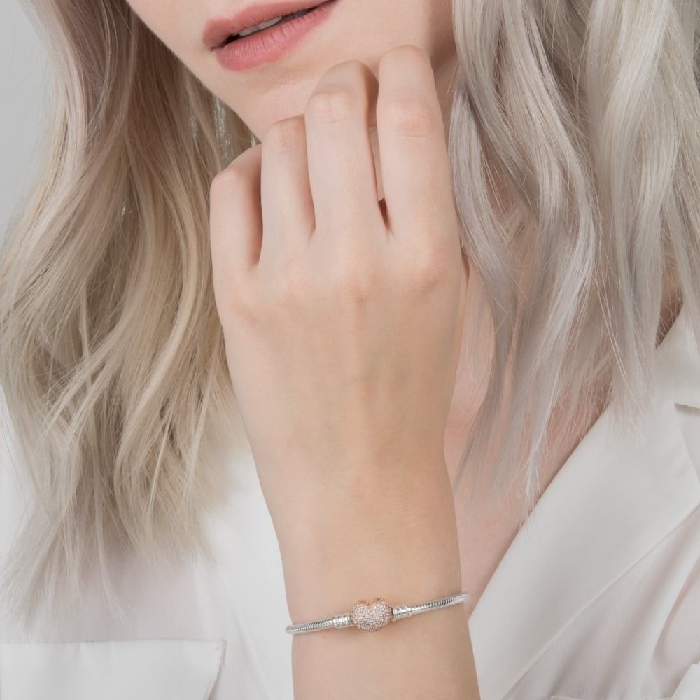 Pandora Moments Zilveren armband met Rose pavé hart 586292CZ, exclusief en kwalitatief hoogwaardig. Ontdek nu!