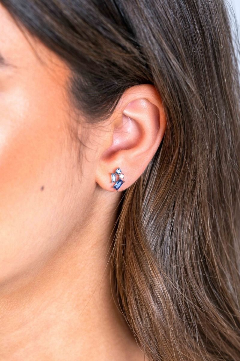 ZINZI Zilveren Oorknoppen met Blauwe Zirkonia - ZIO2293