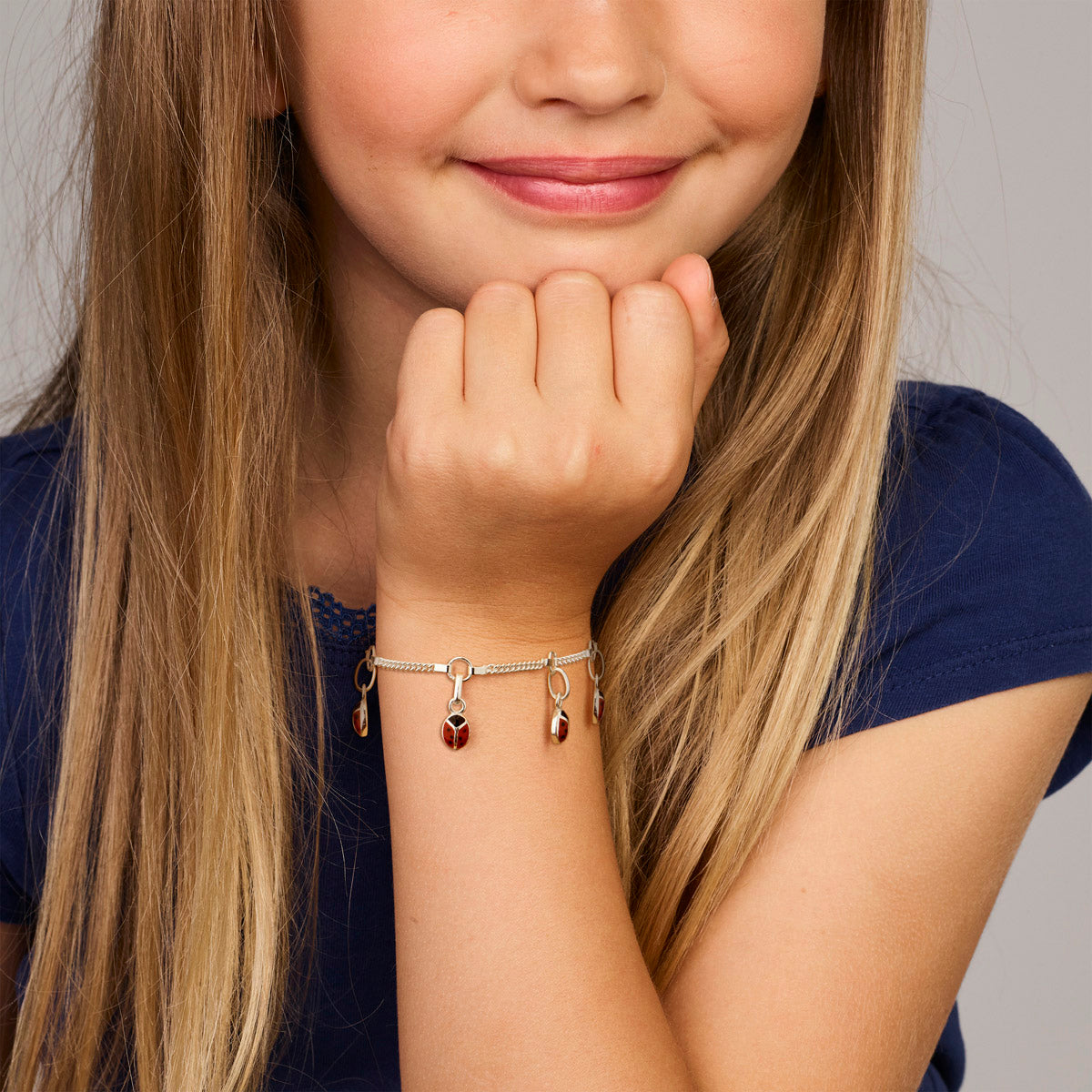 Armband lieveheersbeestje emaille zilver wit