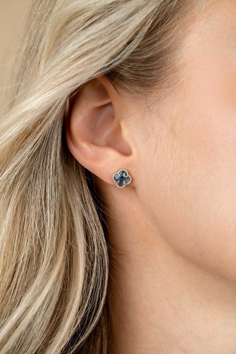 Zinzi 9mm gold plated zilveren oorstekers in klaver vorm met lichtblauwe kleursteen ZIO2662B - PansiteNederland.nl