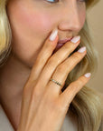 ZINZI Gold 14 krt gouden ring (3mm breed) gladde rondjes, middelste bezet met witte zirkonia's ZGR540 - PansiteNederland.nl