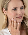 ZINZI gold plated zilveren aanschuifring met sierlijke Infinity schakels, middelste is bezet met witte zirkonia's 3mm breed ZIR2591 - PansiteNederland.nl