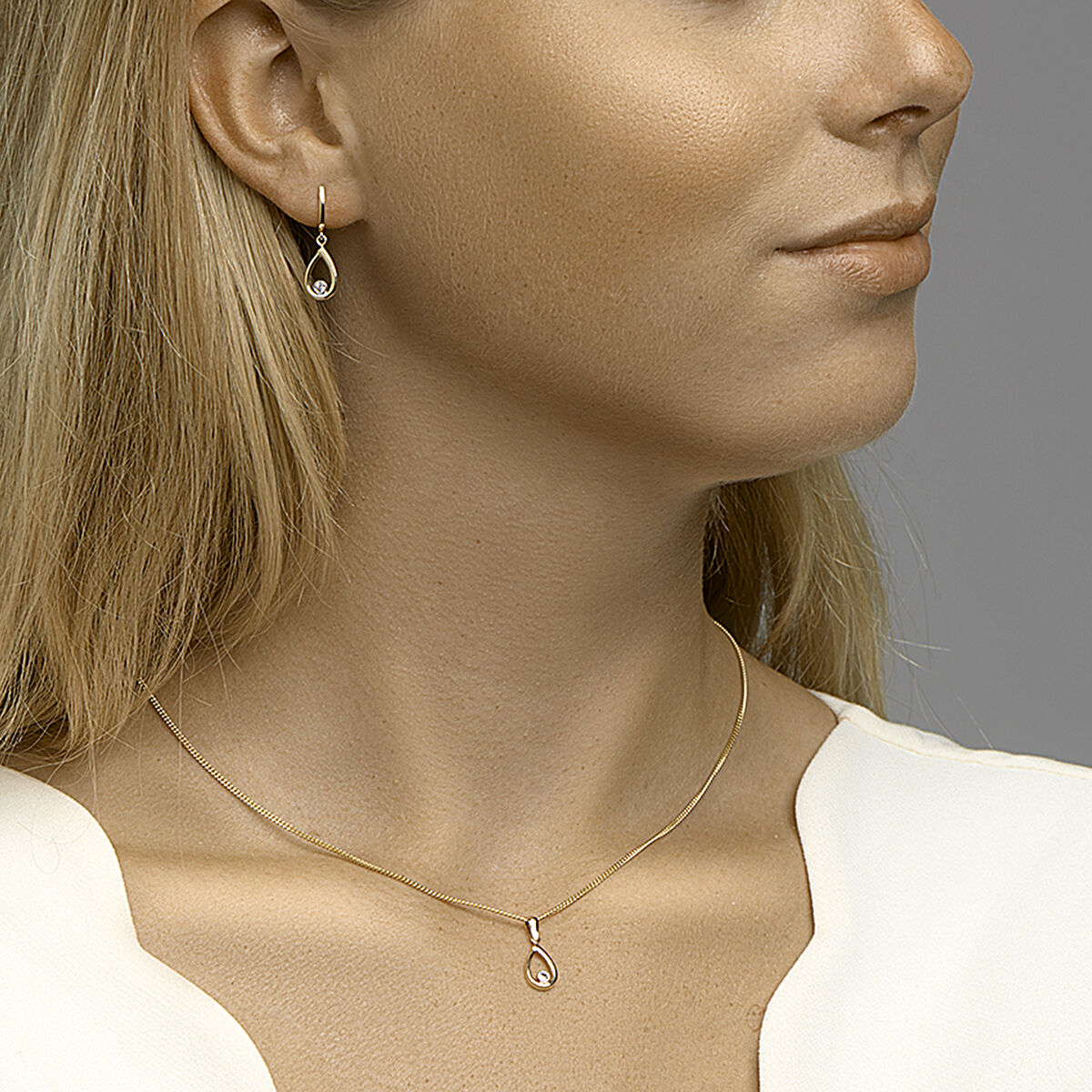 14K geelgoud hanger zirkonia 4023036 - PansiteNederland.nl