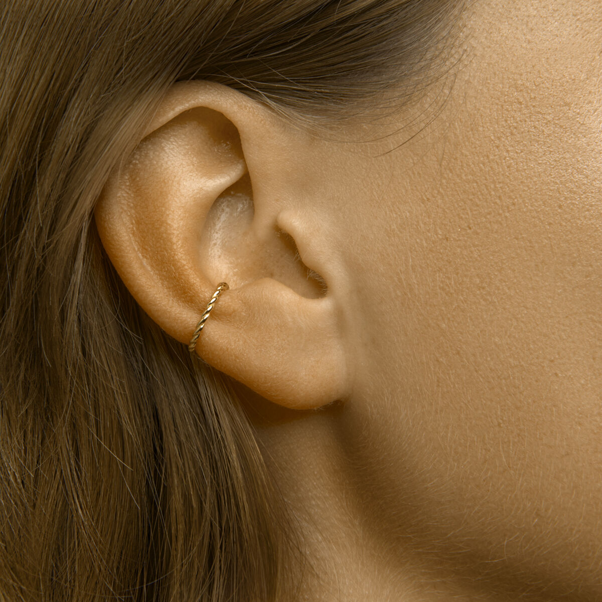 Fantasy Collection Earcuff gedraaid 13 mm 1 micron zilver verguld oorbellen