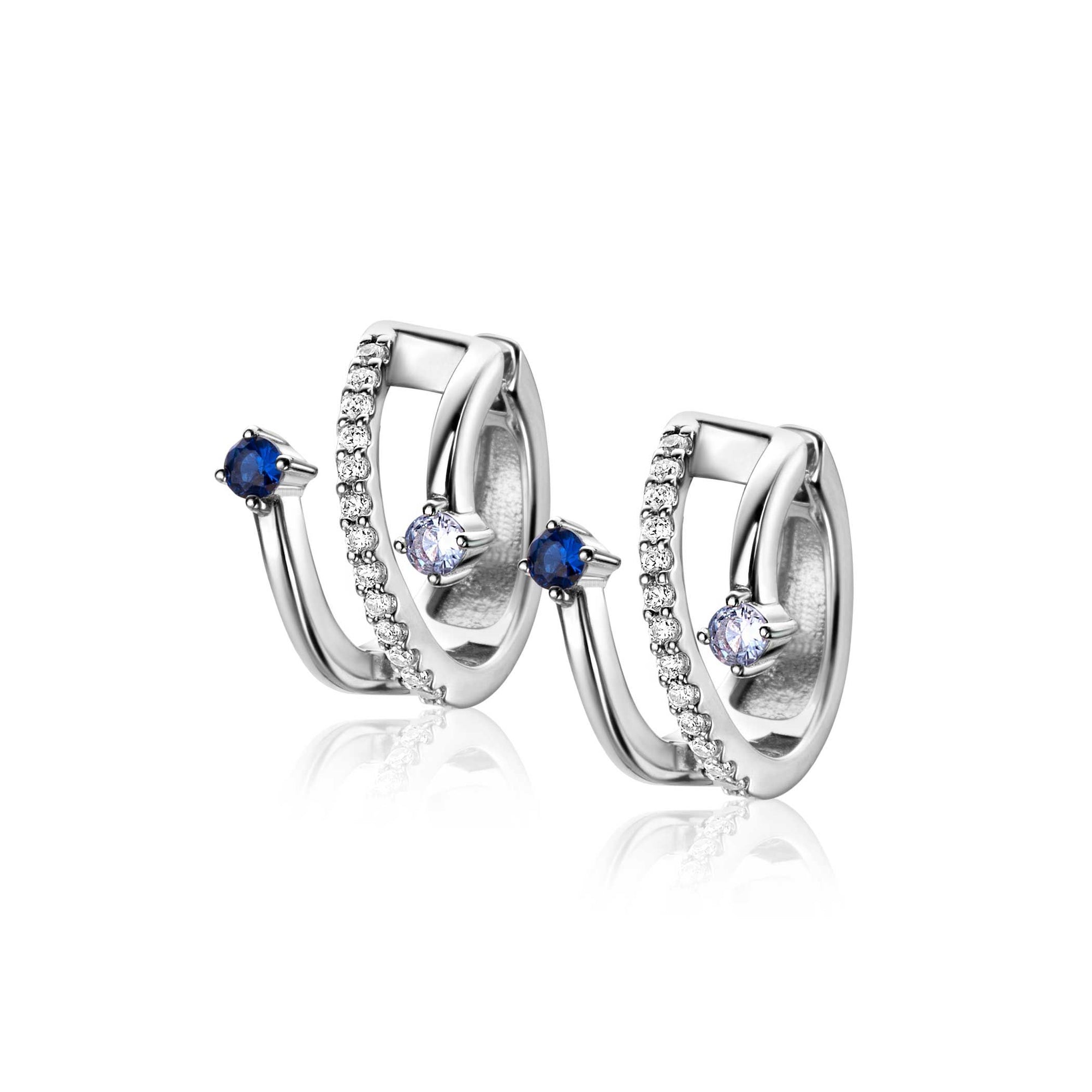 ZINZI zilveren multi-look oorringen met 3 rijen, bezet met blauwe kleurstenen en witte zirkonia's 10mm breed met luxe klapsluiting 16mm ZIO2646B - PansiteNederland.nl