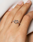 ZINZI zilveren ring open hart, bezet met witte zirkonia's in band ZIR1755 - PansiteNederland.nl