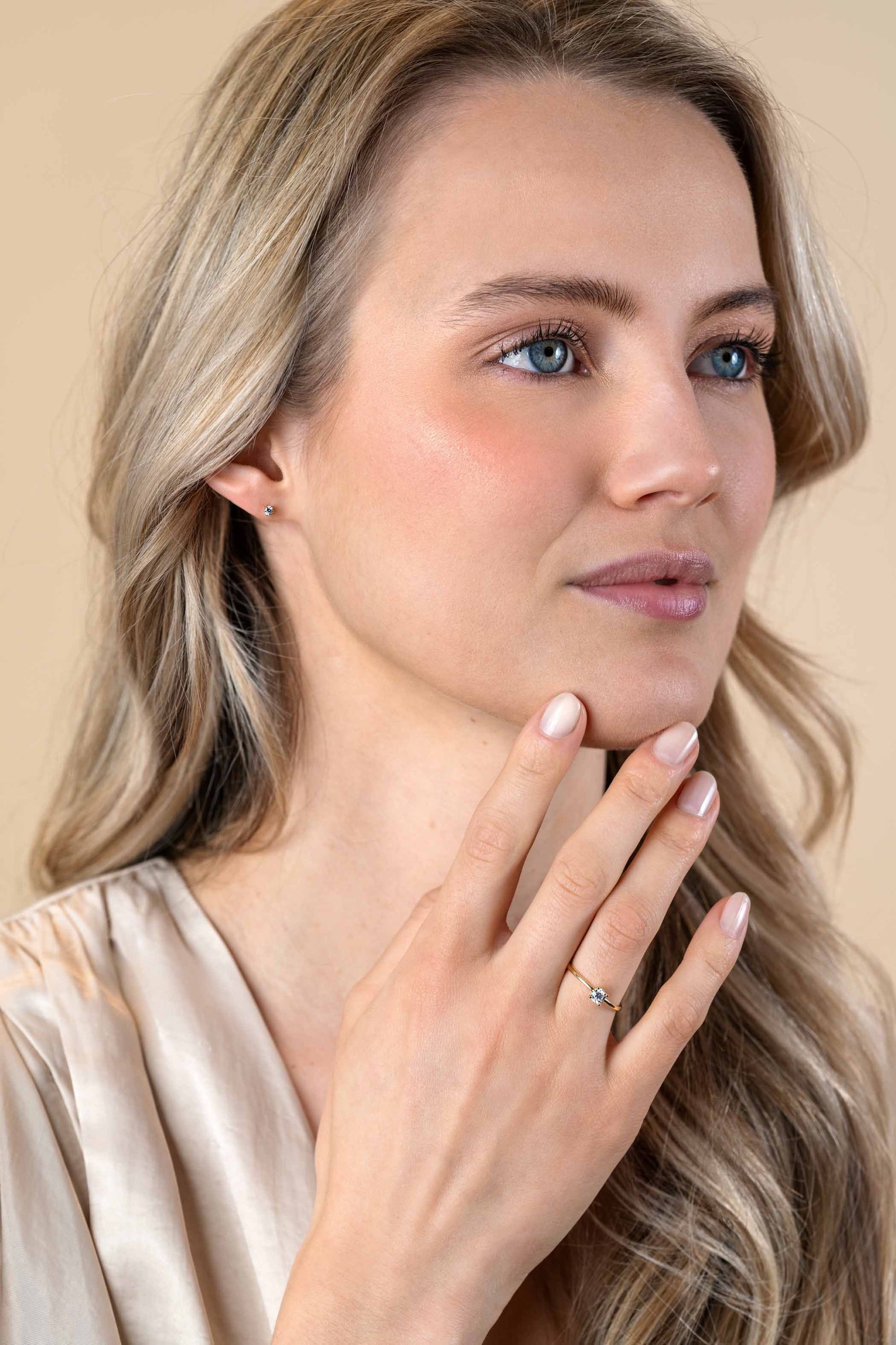 ZINZI Gold 14 krt gouden ring bezet met een ronde witte zirkonia in vierpootszetting (4mm) ZGR385 - PansiteNederland.nl