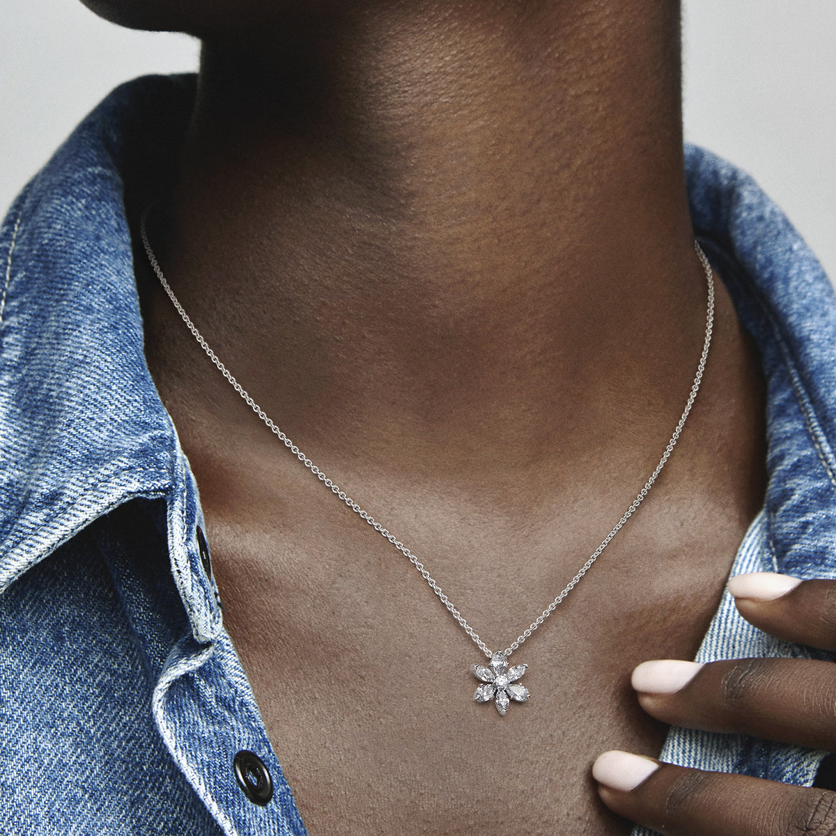 Pandora Sprankelende Herbarium Cluster Ketting met Hanger zilver 392387C01