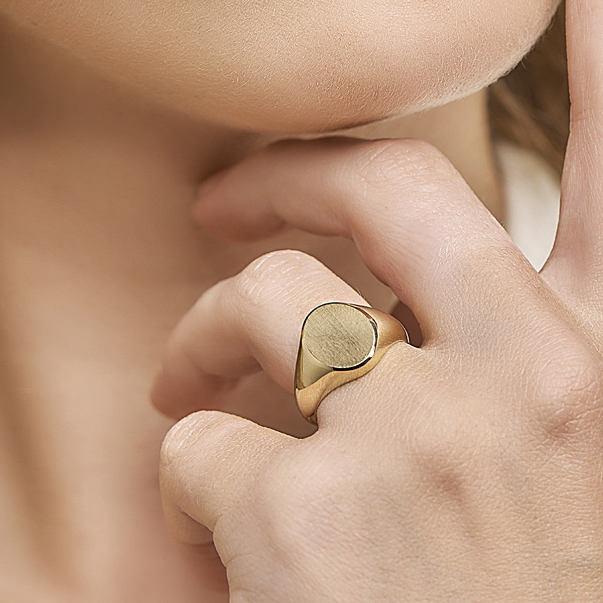 Graveerring massief mat gediamanteerd 14K geelgoud 13,5 mm – 4019758