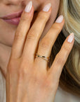 ZINZI Gold 14 krt gouden cross-over ring (5mm breed) glad en bolletjes ZGR539 - PansiteNederland.nl