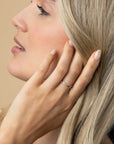 ZINZI Gold 14 krt gouden ring met cross-over design: glad en bezet met witte zirkonia's ZGR469 - PansiteNederland.nl