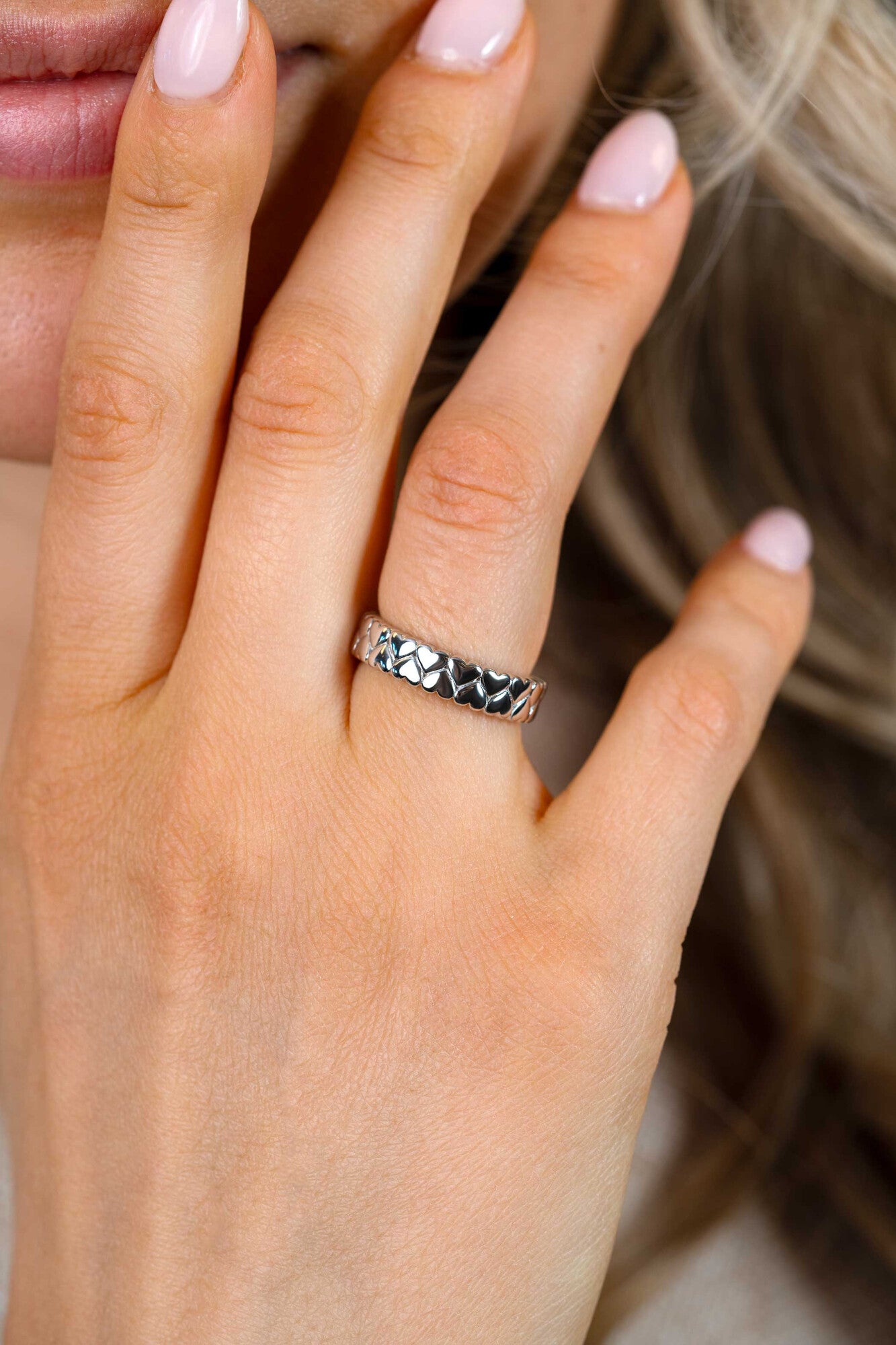 ZINZI Zilveren Ring met Hartjes ZIR2882