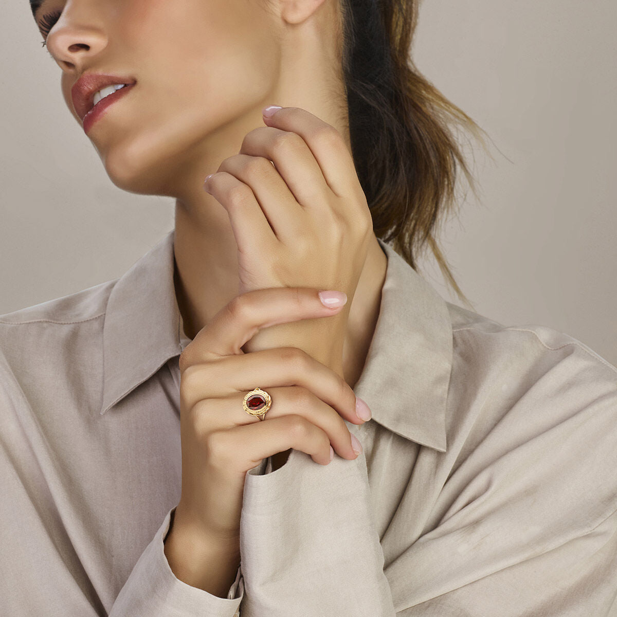 Ring granaat 14K geelgoud