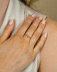 ZINZI Gold 14 krt gouden ring (5mm breed) slagmodel verbonden ZGR541 - PansiteNederland.nl
