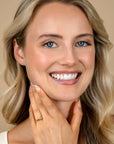 ZINZI gold plated zilveren gladde ring met twee druppelvormen 7mm breed ZIR2682G - PansiteNederland.nl