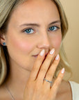 ZINZI zilveren ring (5mm breed) met lichtblauwe klavers ZIR2663 - PansiteNederland.nl