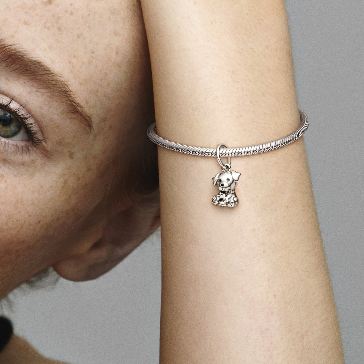 Pandora Labrador Puppy Dog Hangende Bedel zilver 798009EN16