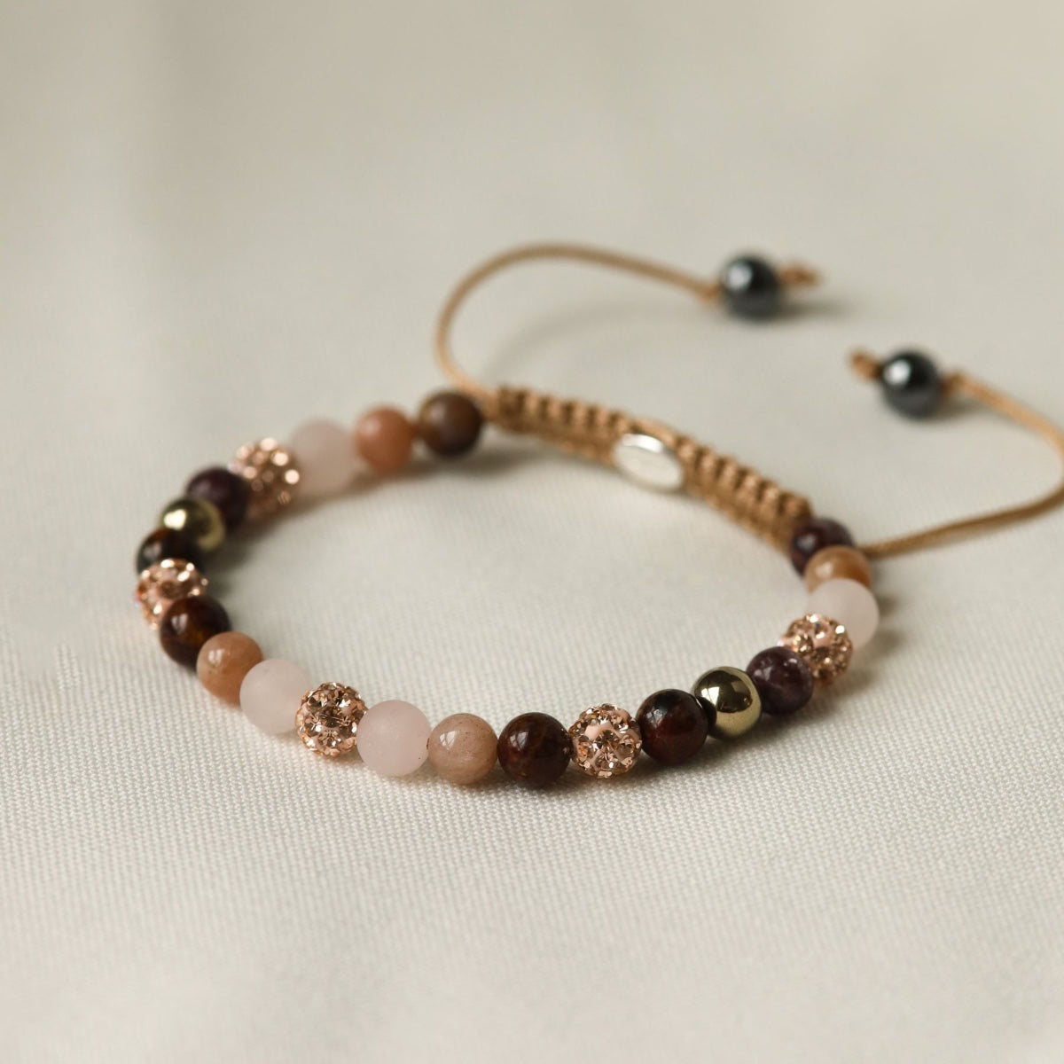Karma Spiral Lorena XS armband roségoud gedragen