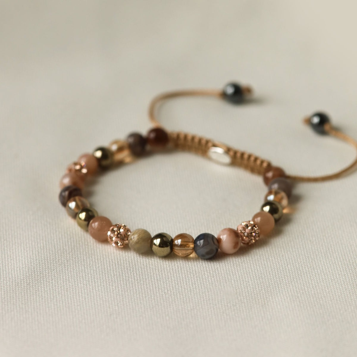 Karma Spiral Novalie XS armband roségoud gedragen