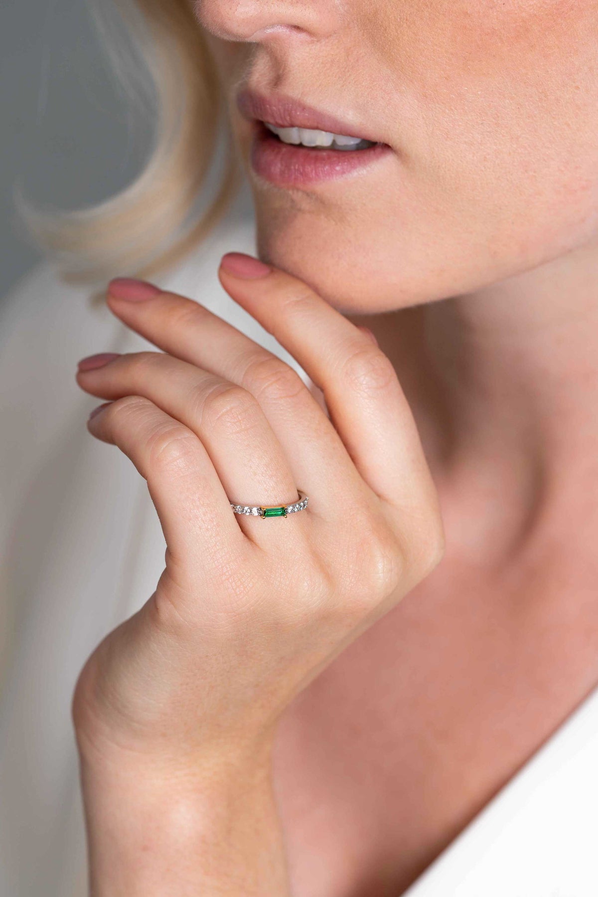 ZINZI Zilveren Ring met Groene Zirkonia ZIR2133G