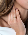 ZINZI Gold 14 krt gouden ring (1,7mm breed) bezet met vier witte zirkonia's ZGR407 - PansiteNederland.nl