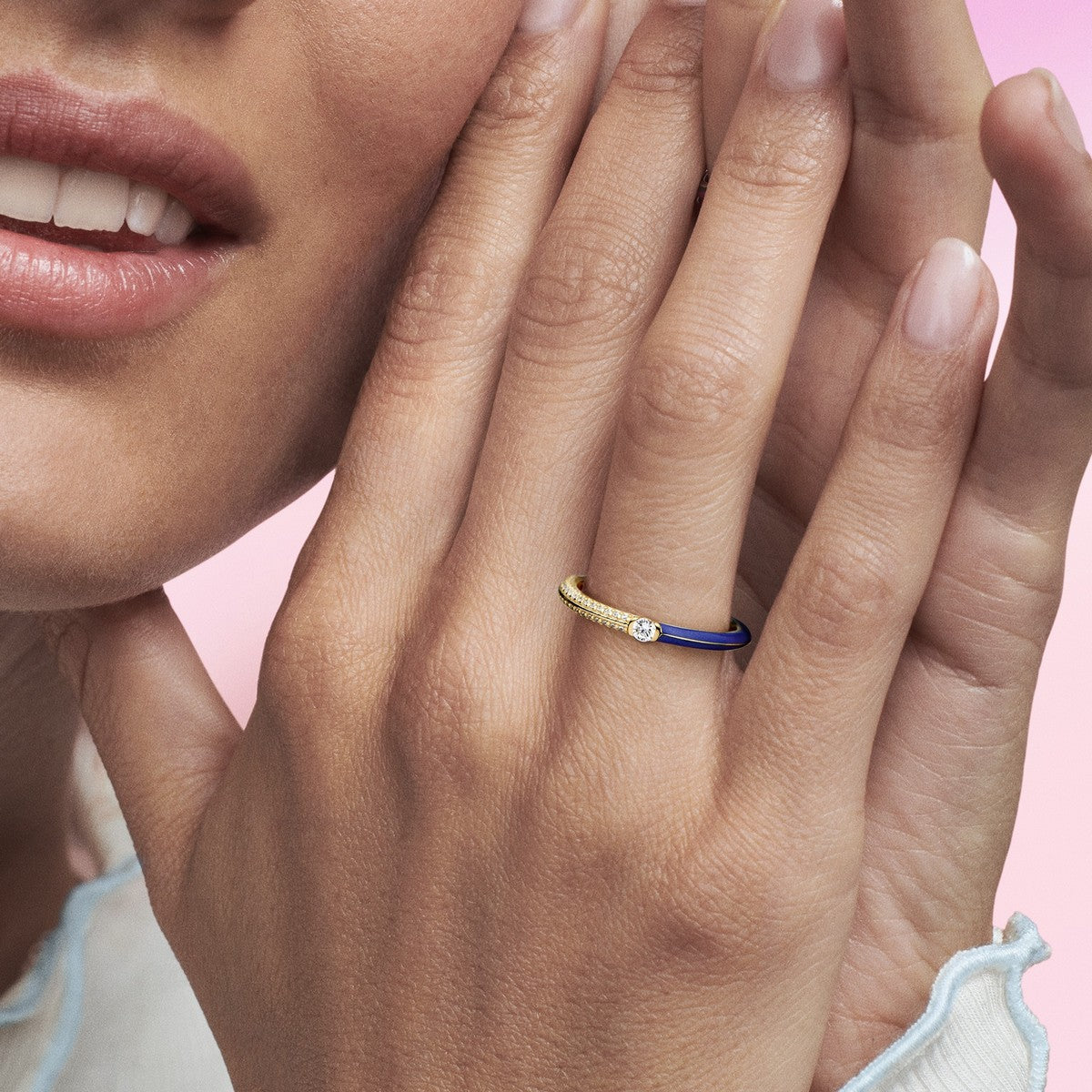 Pandora ME Pavé &amp; blauwe dubbele ring 162528C01, exclusief en kwalitatief hoogwaardig. Ontdek nu!