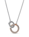Pandora Signature Twee-Tinten Verweven Cirkels Ketting 382778C01, exclusief en kwalitatief hoogwaardig. Ontdek nu!