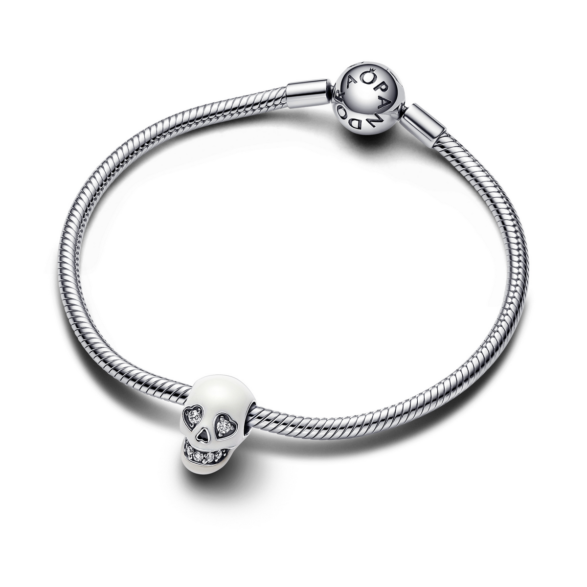 Pandora bedel Glow-in-the-dark Sparkling Skull 792811C01, exclusief en kwalitatief hoogwaardig. Ontdek nu!