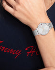 Tommy Hilfiger TH1782665 Horloge Dames Zilverkleurig 34mm, exclusief en kwalitatief hoogwaardig. Ontdek nu!