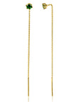 ZINZI gold plated zilveren doortrek oorbellen met chatonzetting 5mm groene kleursteen en sierlijk kettinkje ZIO2576GG - 80mm - PansiteNederland.nl