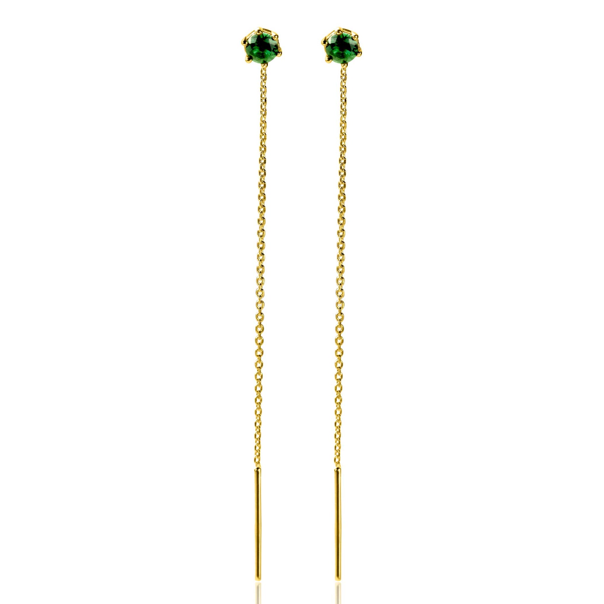 ZINZI gold plated zilveren doortrek oorbellen met chatonzetting 5mm groene kleursteen en sierlijk kettinkje ZIO2576GG - 80mm - PansiteNederland.nl