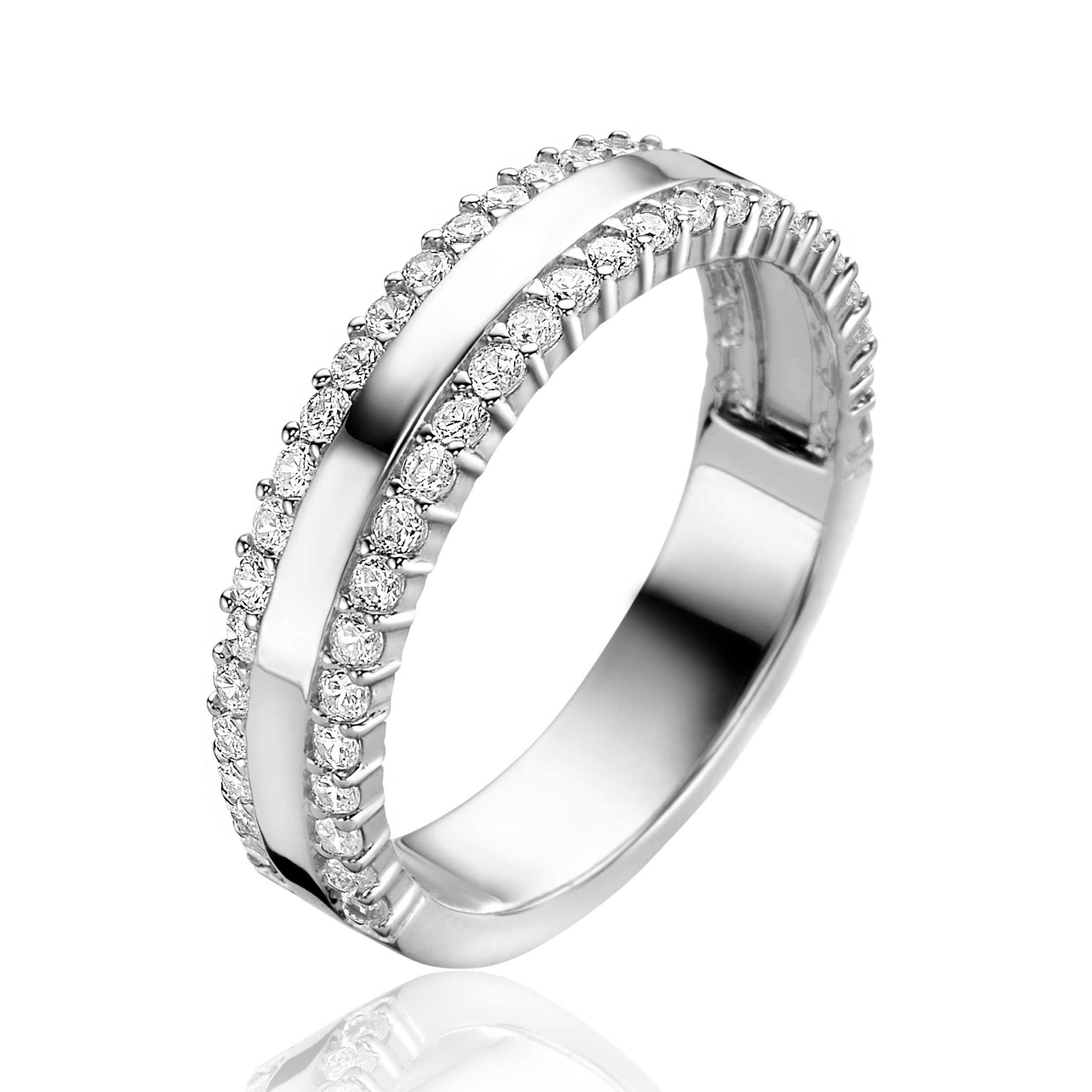 Zinzi Zilveren Ring Drie Banen Bezet met Witte Zirkonia's - ZIR2445, exclusief en kwalitatief hoogwaardig. Ontdek nu!