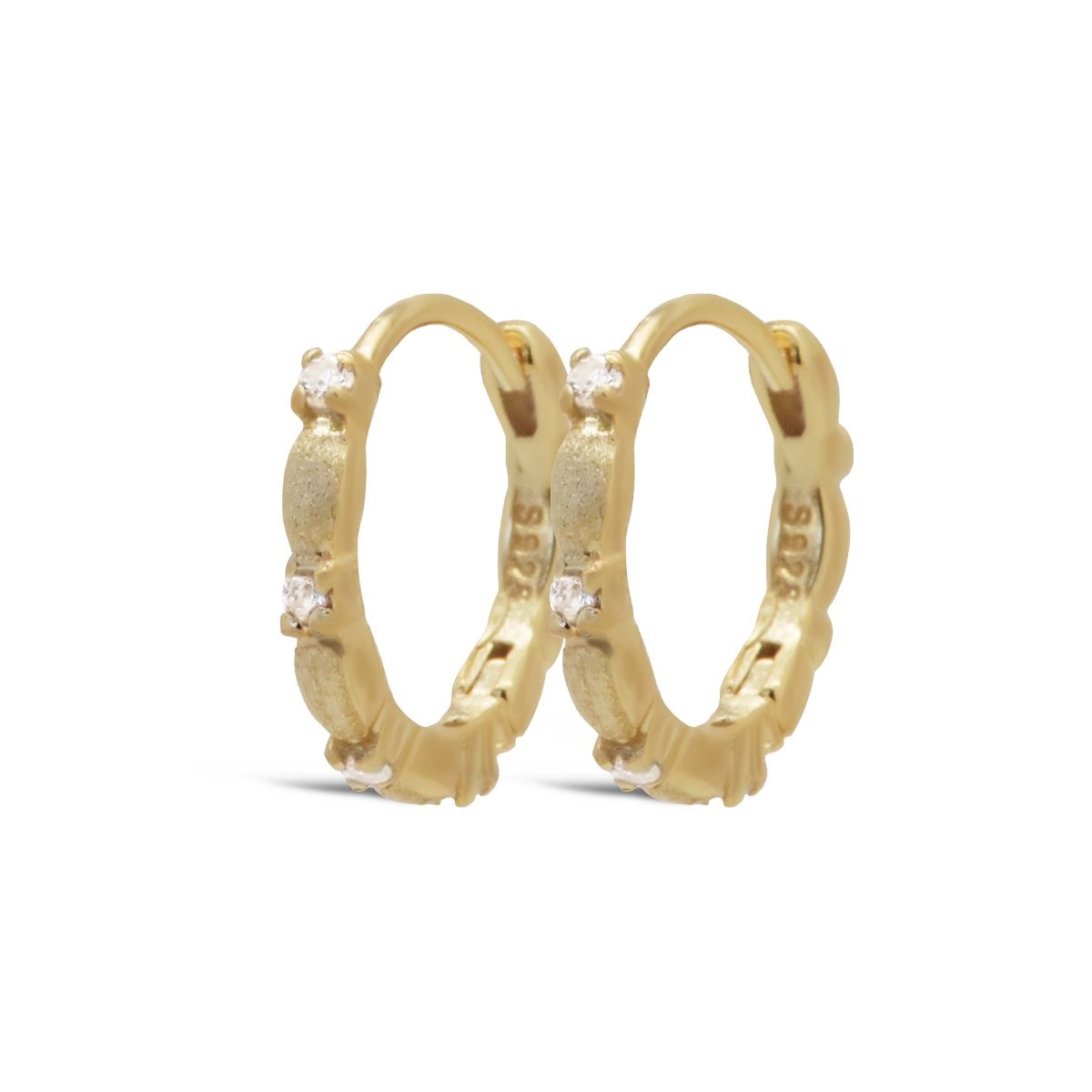 Karma Oorringen Hinged Hoops NOUR 12MM Goldplated H636GP - PansiteNederland.nl