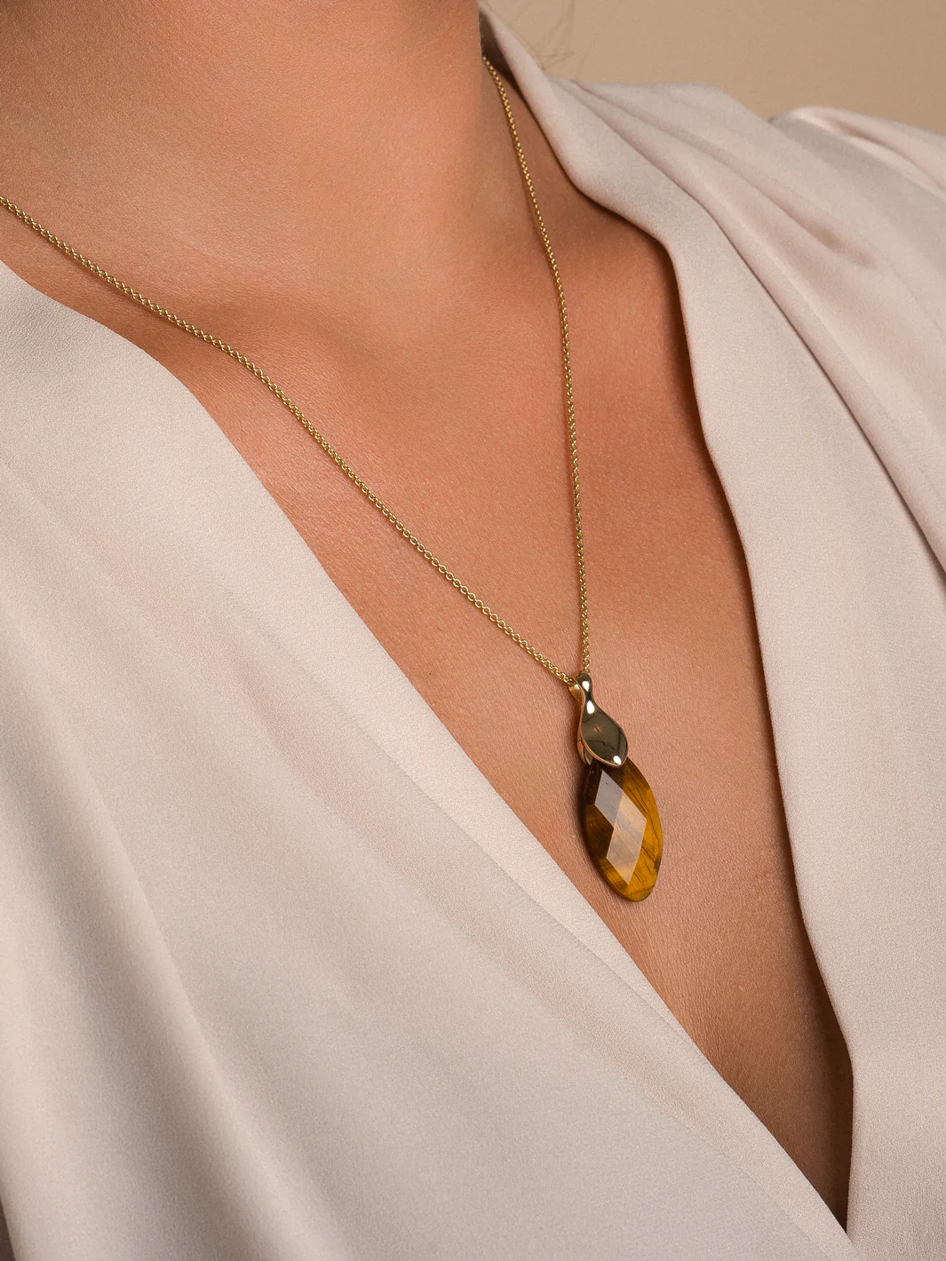 Sparkling Jewels - hanger - Facet Leaf Tiger Eye - 28mm PENGEM09-FCT-S - PansiteNederland.nl