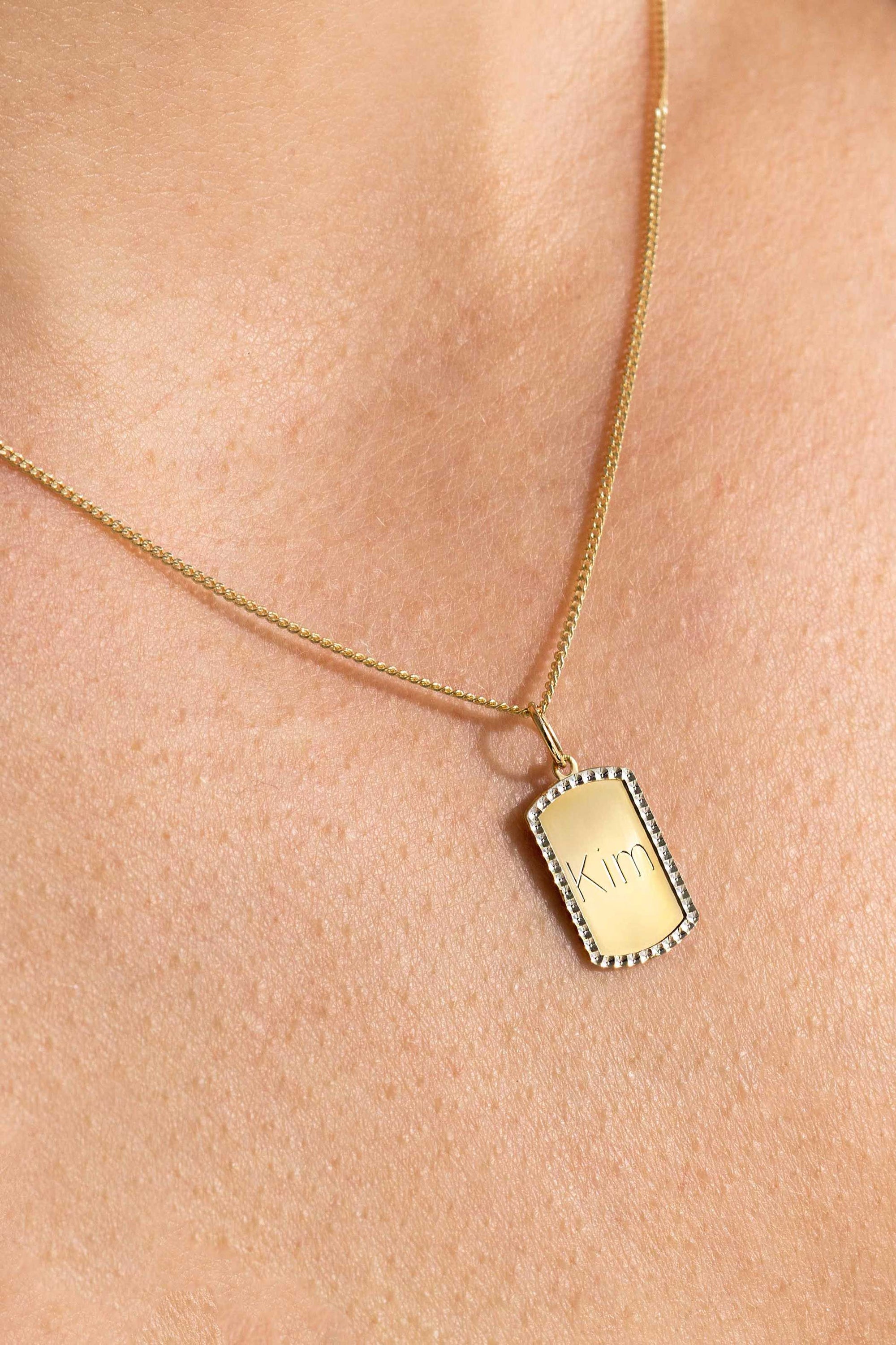 Zinzi Gold 14 krt gouden graveerplaat in rechthoeksvorm van 14 x 9mm en met chique witgouden parelrand ZGH365-14 (zonder collier) - PansiteNederland.nl