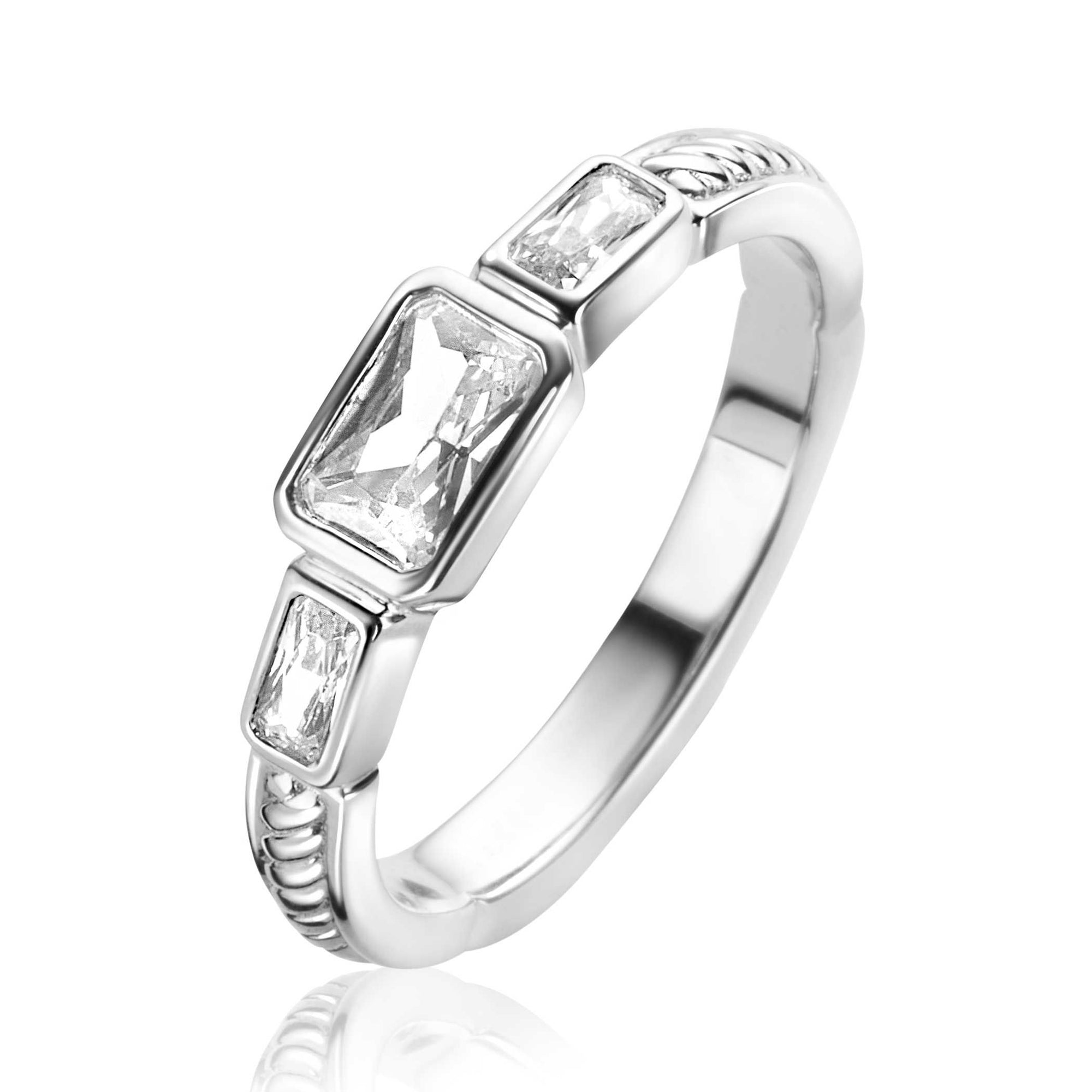 ZINZI zilveren elegante ring, met drie rechthoekige zirkonia's en een scheen met gedraaide bewerking ZIR2396 - PansiteNederland.nl