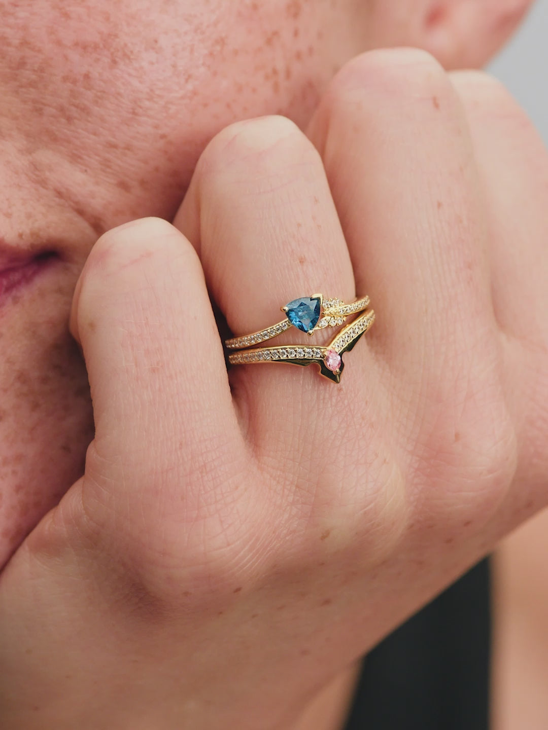 Model draagt Pandora sieraden