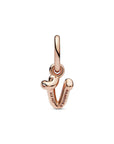 Pandora Letter v Script Alphabet Dangle Charm 782480C01, exclusief en kwalitatief hoogwaardig. Ontdek nu!