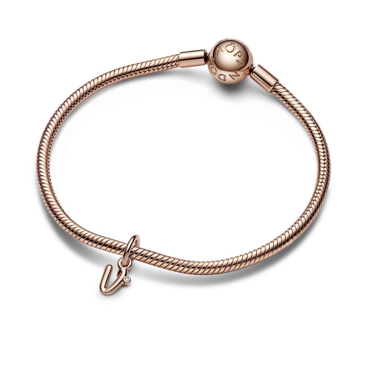 Pandora Letter v Script Alphabet Dangle Charm 782480C01, exclusief en kwalitatief hoogwaardig. Ontdek nu!