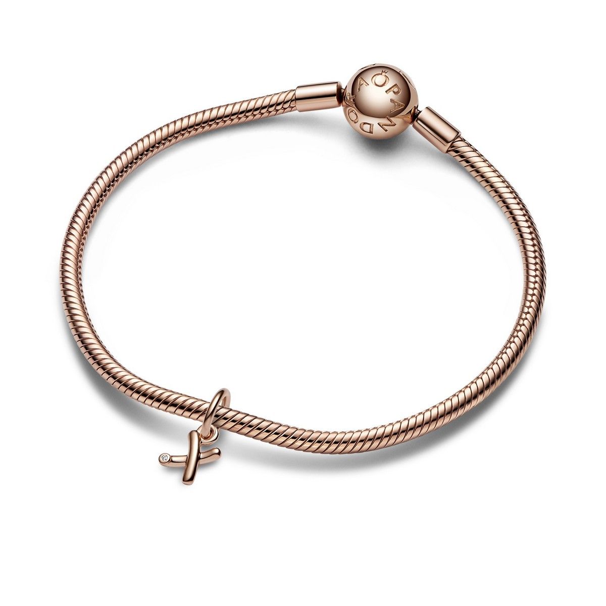 Pandora Letter x Script Alphabet Dangle Charm 782482C01, exclusief en kwalitatief hoogwaardig. Ontdek nu!