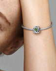 Pandora Augustus Geboortesteen Lentegroene Oneindige Cirkel Bedel 790065C03, exclusief en kwalitatief hoogwaardig. Ontdek nu!