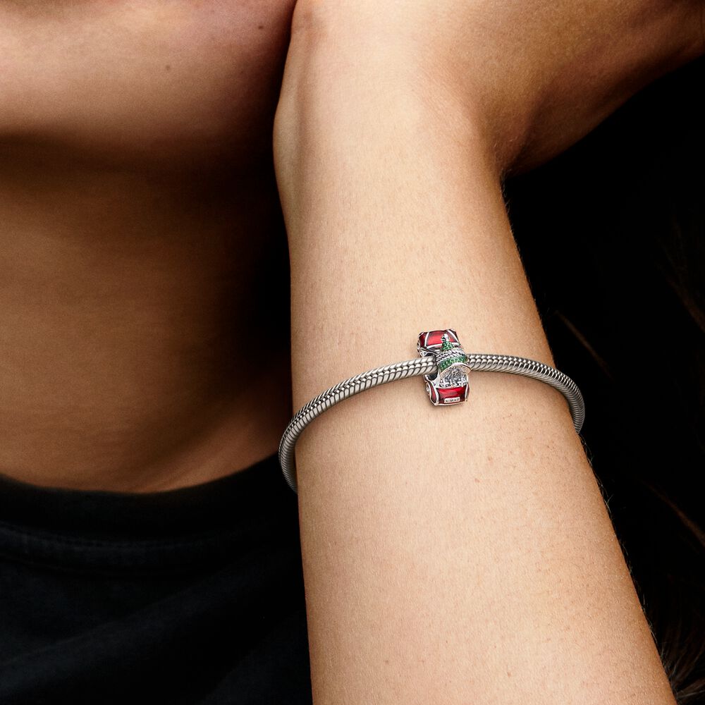 Pandora Festive Car & Christmas Tree Charm 792358C01, exclusief en kwalitatief hoogwaardig. Ontdek nu!