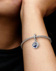 Pandora Boom, Sterrenhemel, Maan Dubbele Hangende Bedel 799645C01, exclusief en kwalitatief hoogwaardig. Ontdek nu!