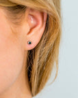 Zinzi zilveren oorknoppen rond 4mm zwart ZIO1177Z, exclusief en kwalitatief hoogwaardig. Ontdek nu!
