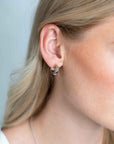 Zinzi zilveren luxe oorringen cross-over bicolor met witte zirkonia's 16x6mm ZIO2240, exclusief en kwalitatief hoogwaardig. Ontdek nu!